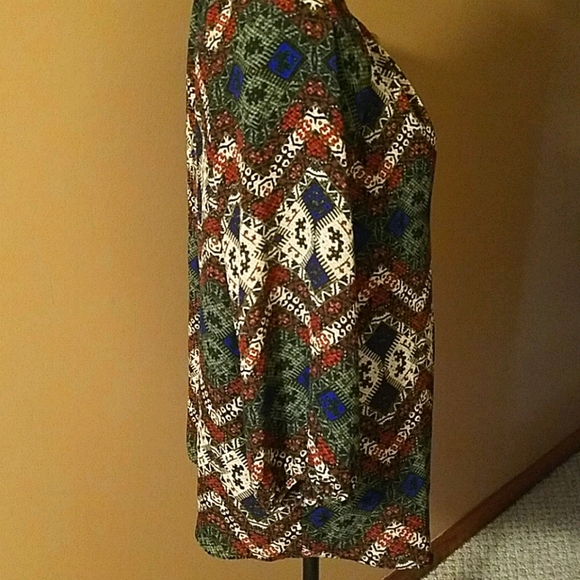 Zach & Rachel Blouse - Picture 4 of 6